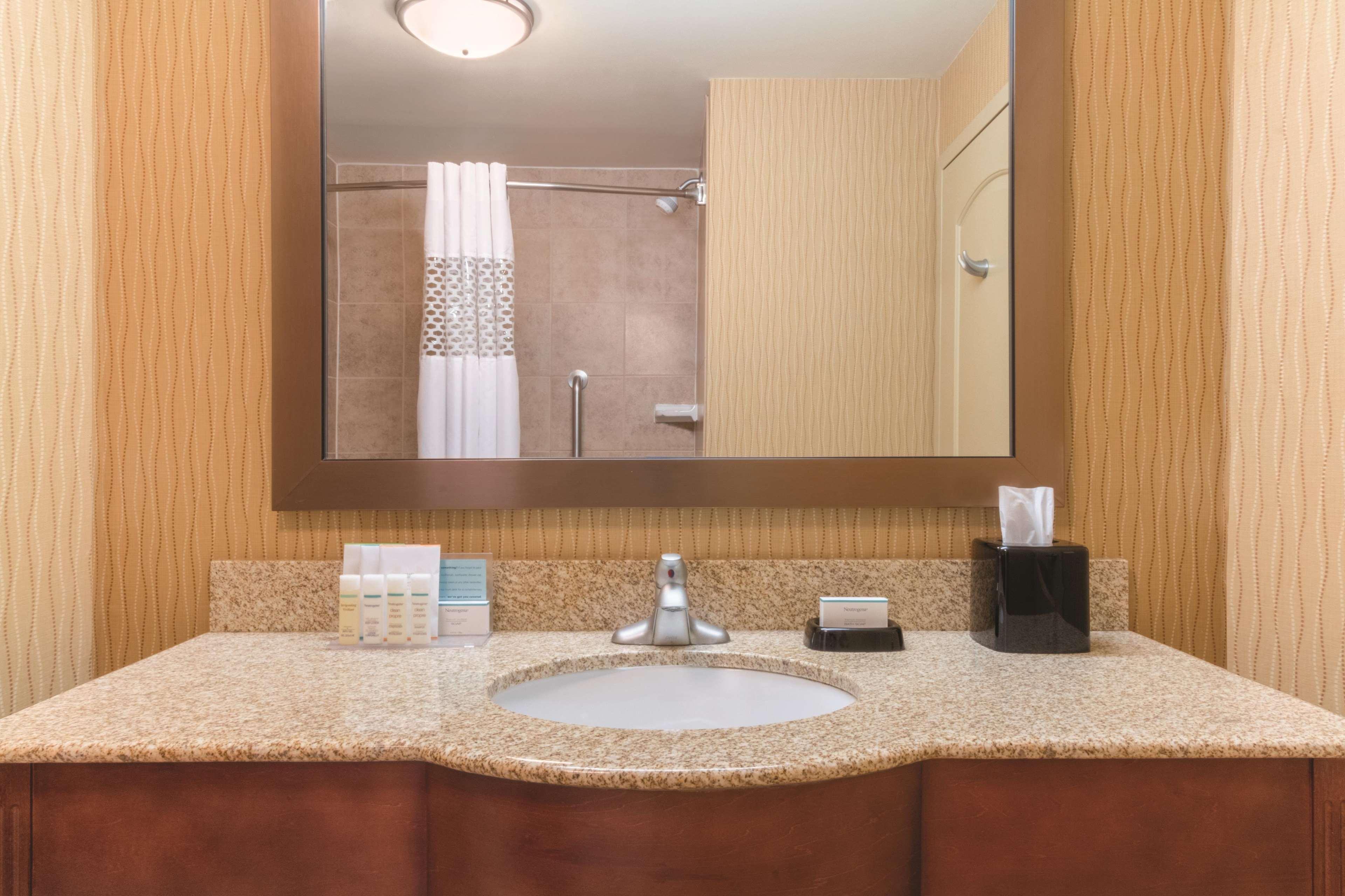 Hampton Inn By Hilton Edmonton South Exterior foto