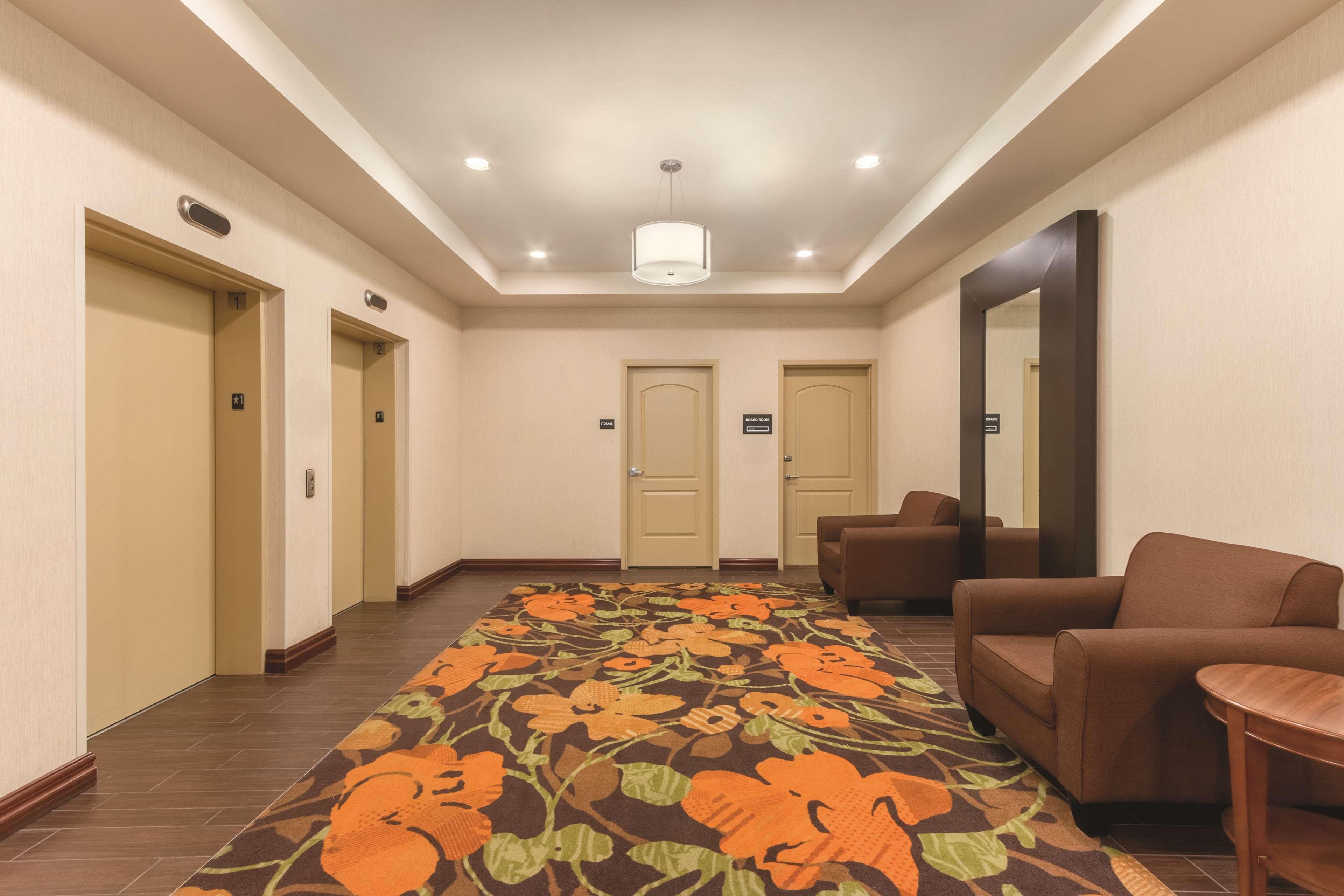 Hampton Inn By Hilton Edmonton South Exterior foto