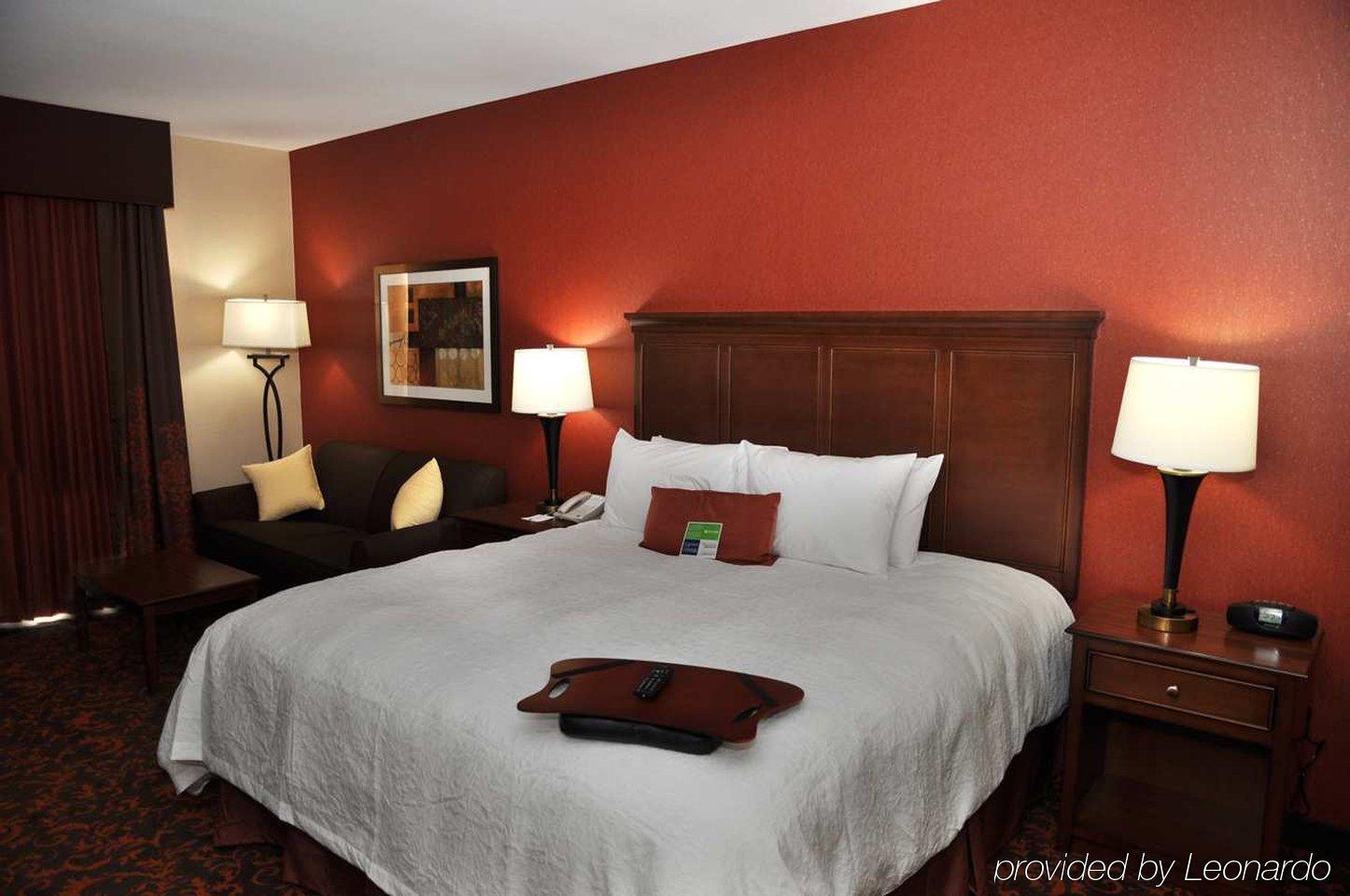 Hampton Inn By Hilton Edmonton South Habitación foto
